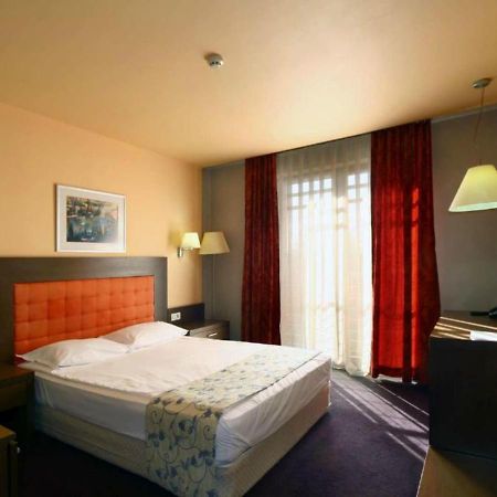 Park Hotel Romantica Svilengrad Extérieur photo