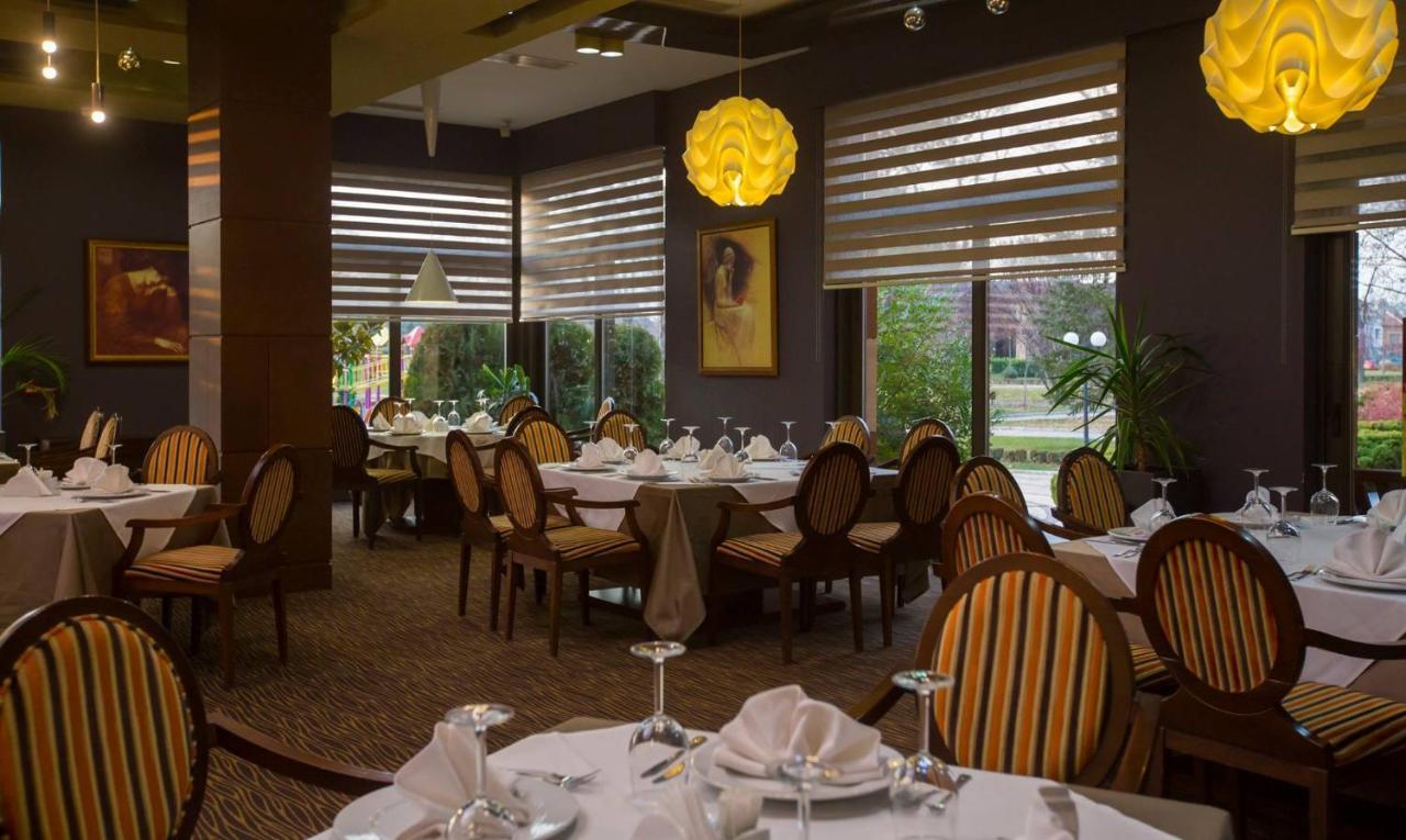 Park Hotel Romantica Svilengrad Extérieur photo