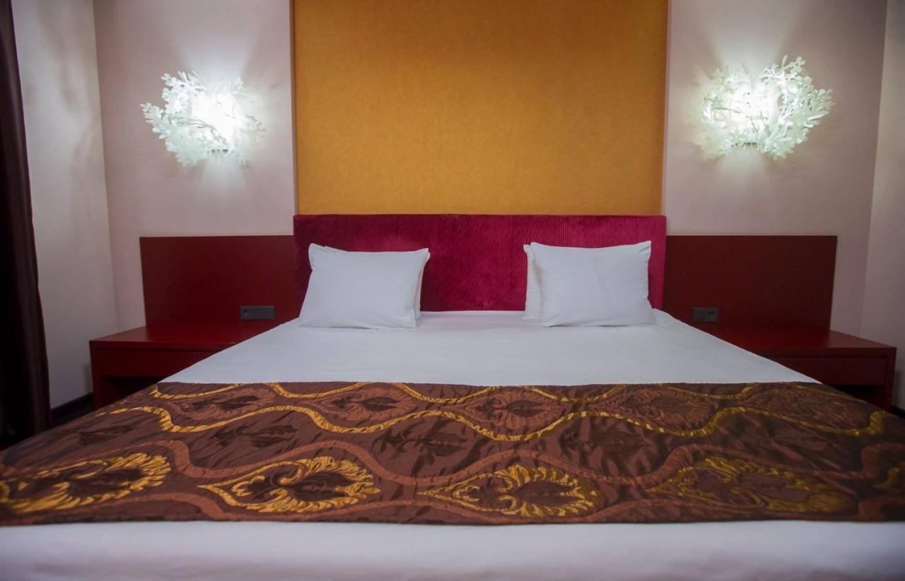 Park Hotel Romantica Svilengrad Extérieur photo