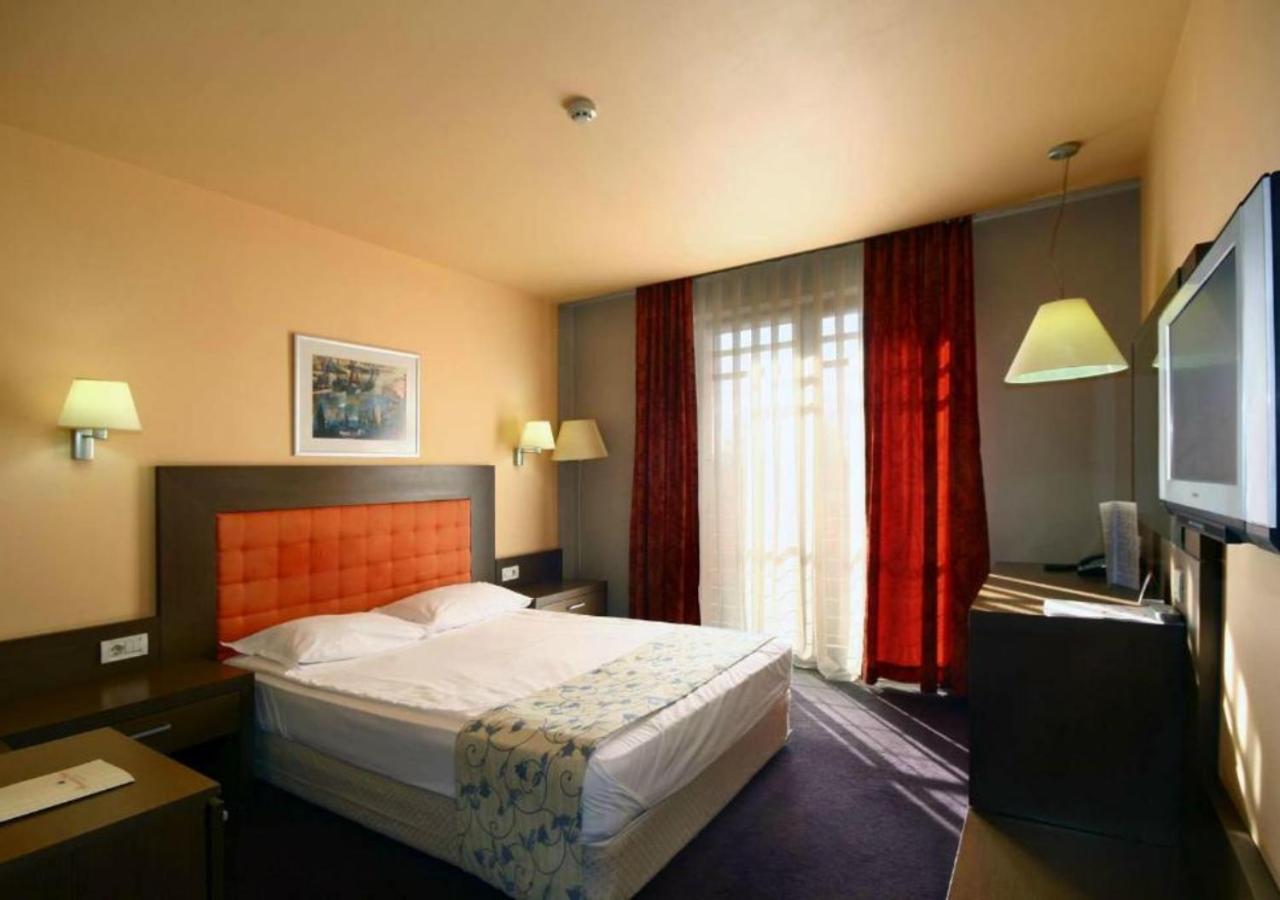 Park Hotel Romantica Svilengrad Extérieur photo